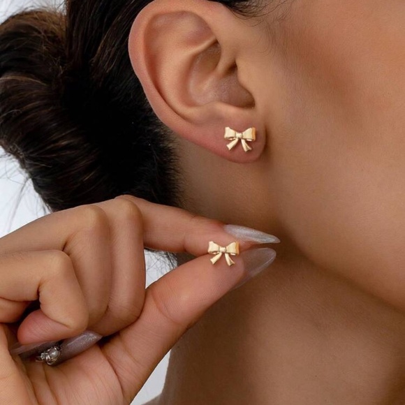 Gold Copper Mini Bow Stud Earrings - Picture 1 of 4